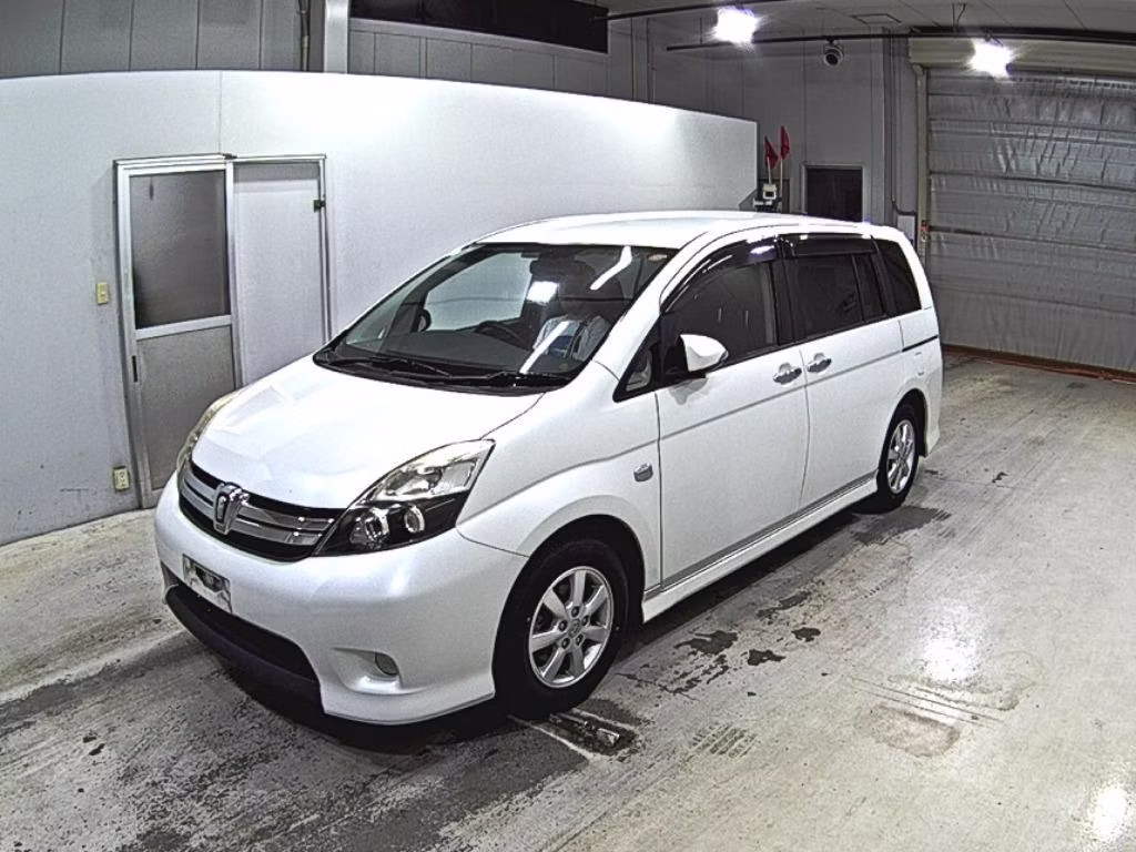 TOYOTA ISIS