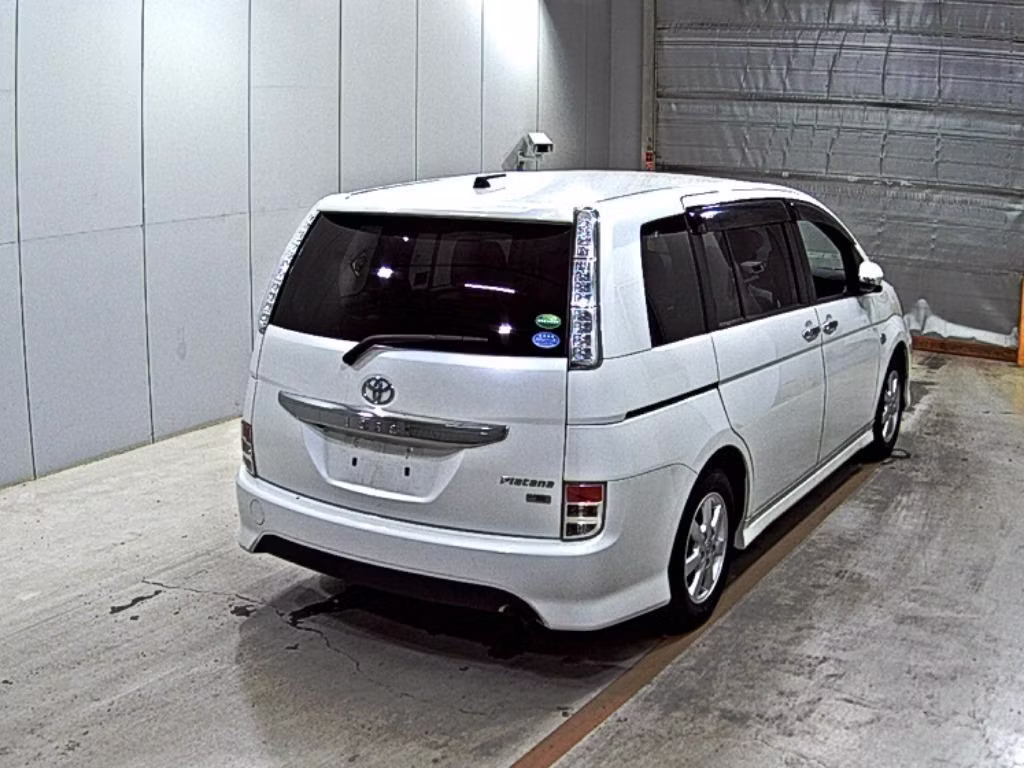 TOYOTA ISIS