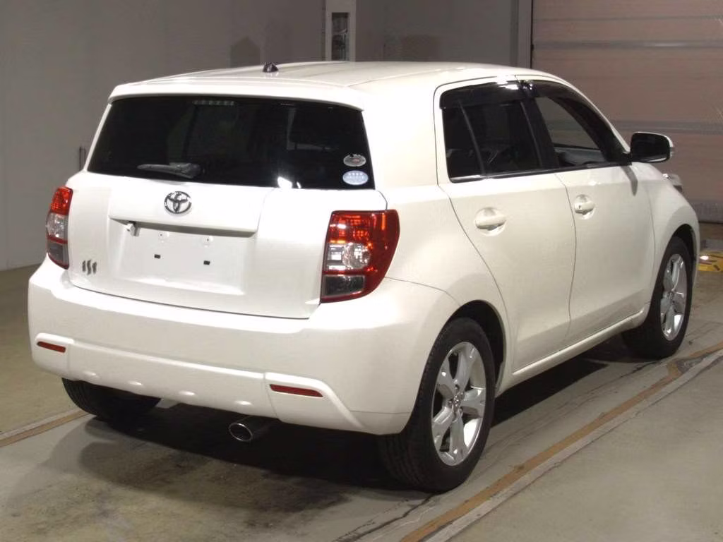 TOYOTA IST
