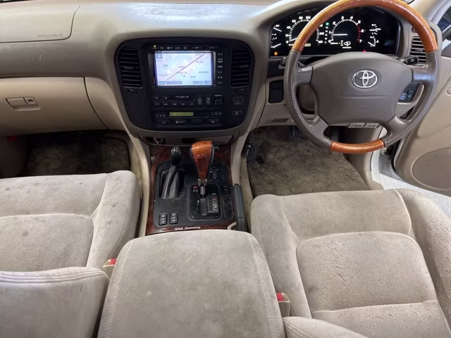 TOYOTA LAND CRUISER