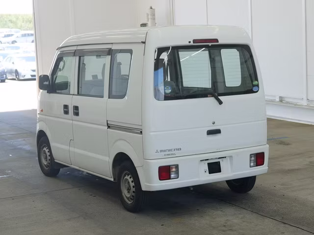 MITSUBISHI MINICAB