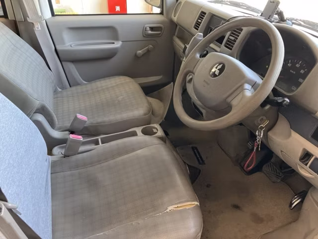 MITSUBISHI MINICAB