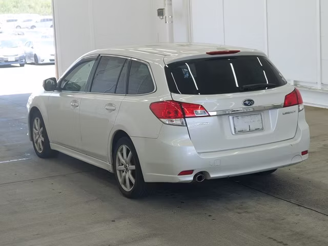 SUBARU LEGACY