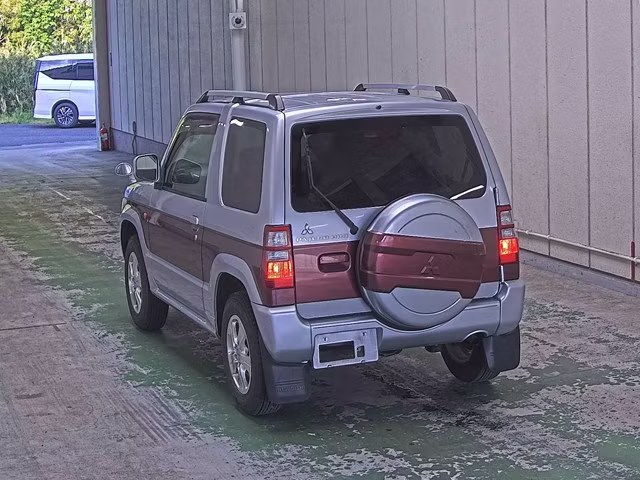 MITSUBISHI PAJERO MINI