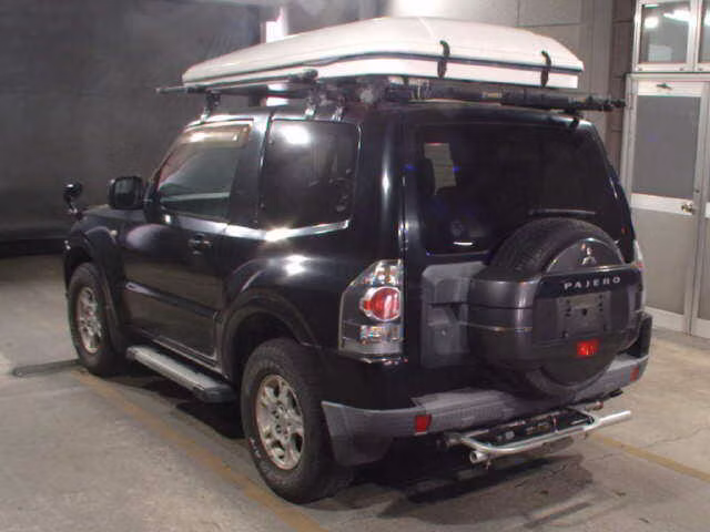 MITSUBISHI PAJERO