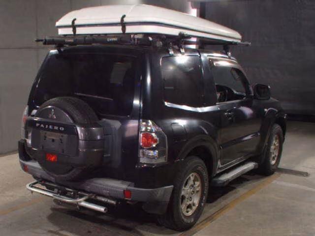 MITSUBISHI PAJERO