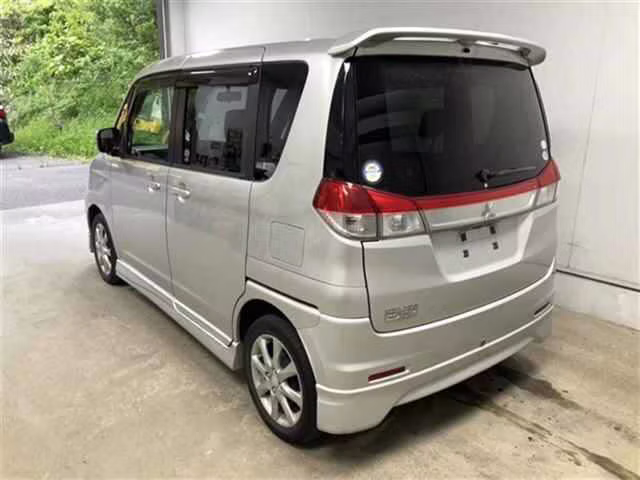 MITSUBISHI DELICA D:2