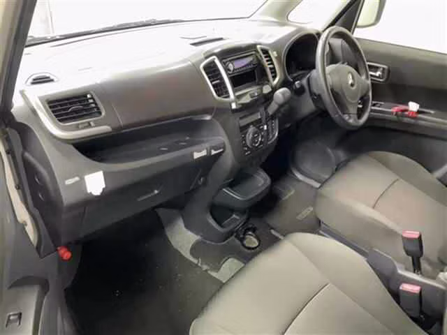 MITSUBISHI DELICA D:2