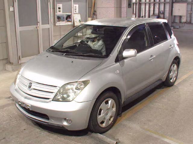 TOYOTA IST