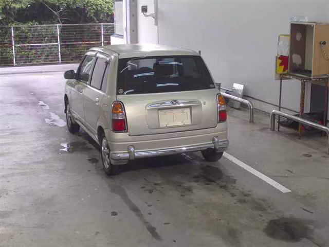 DAIHATSU MIRA GINO