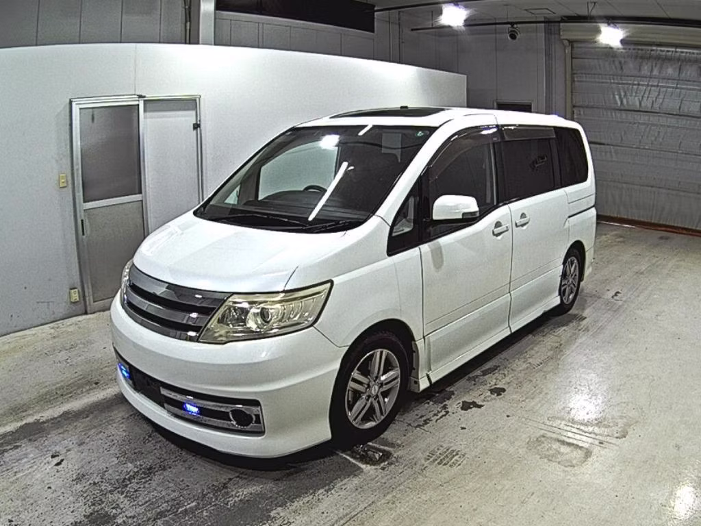 NISSAN SERENA