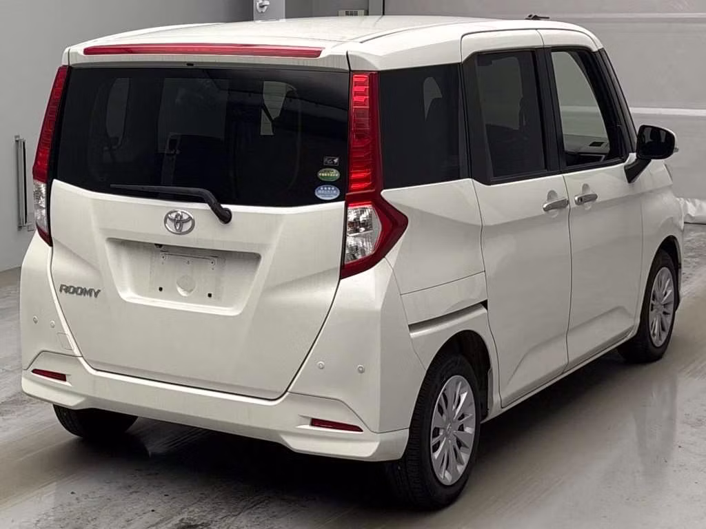 TOYOTA ROOMY