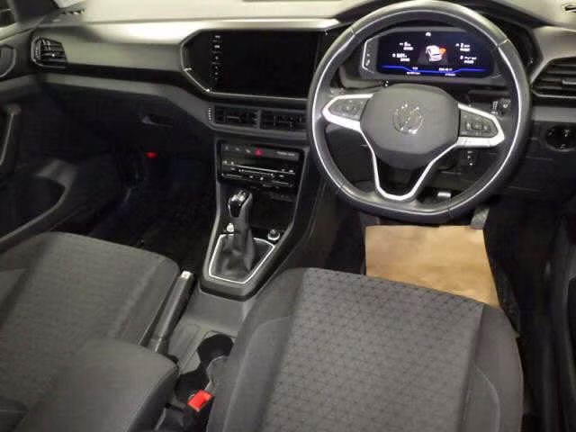 VOLKSWAGEN T-CROSS