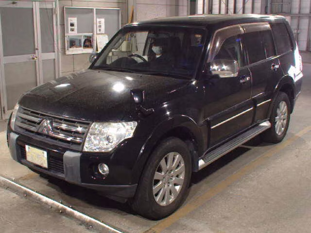 MITSUBISHI PAJERO