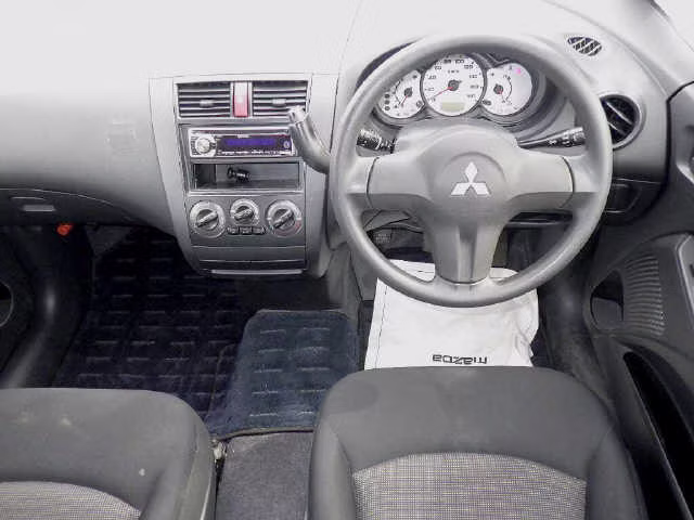 MITSUBISHI COLT