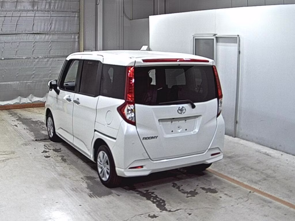 TOYOTA ROOMY