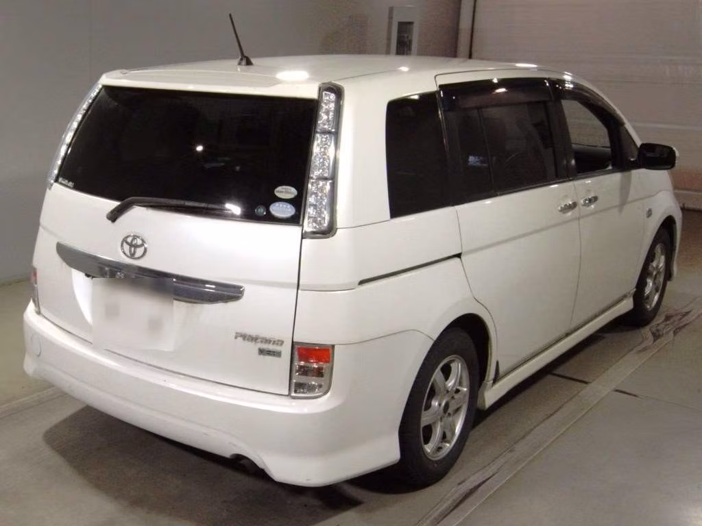TOYOTA ISIS