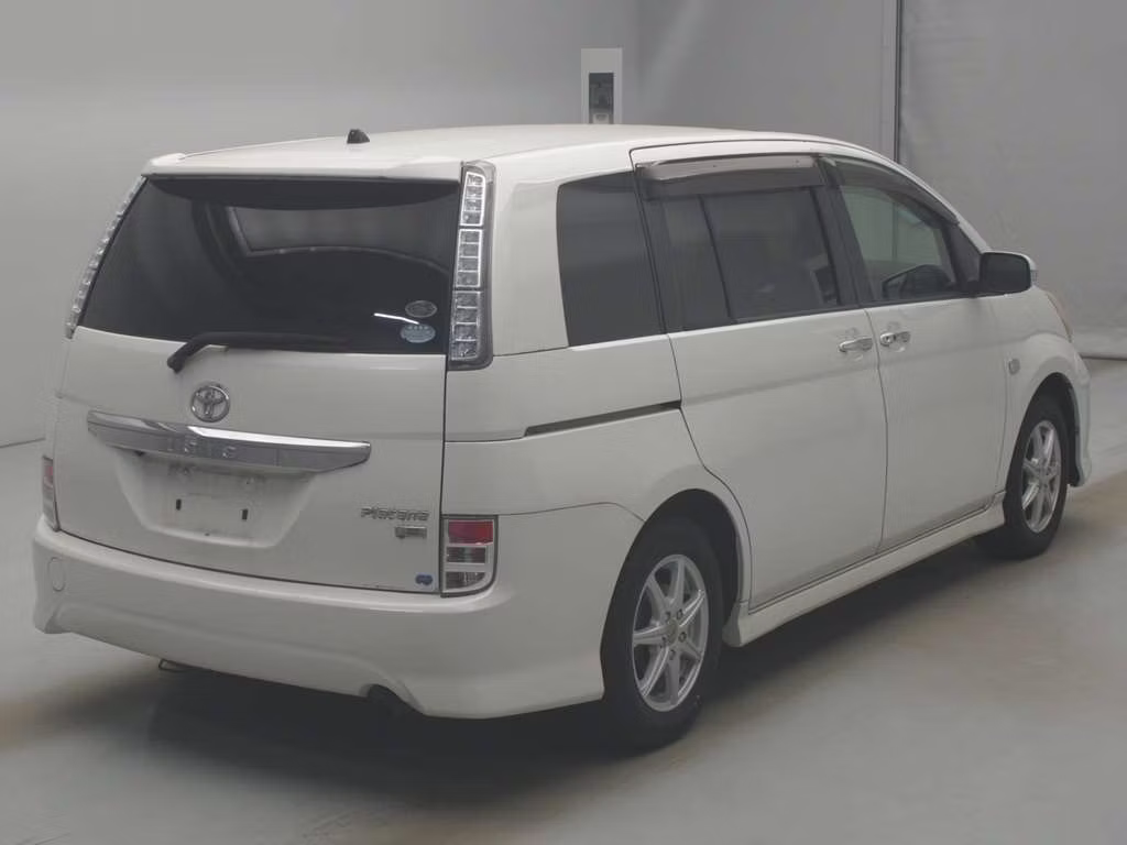 TOYOTA ISIS