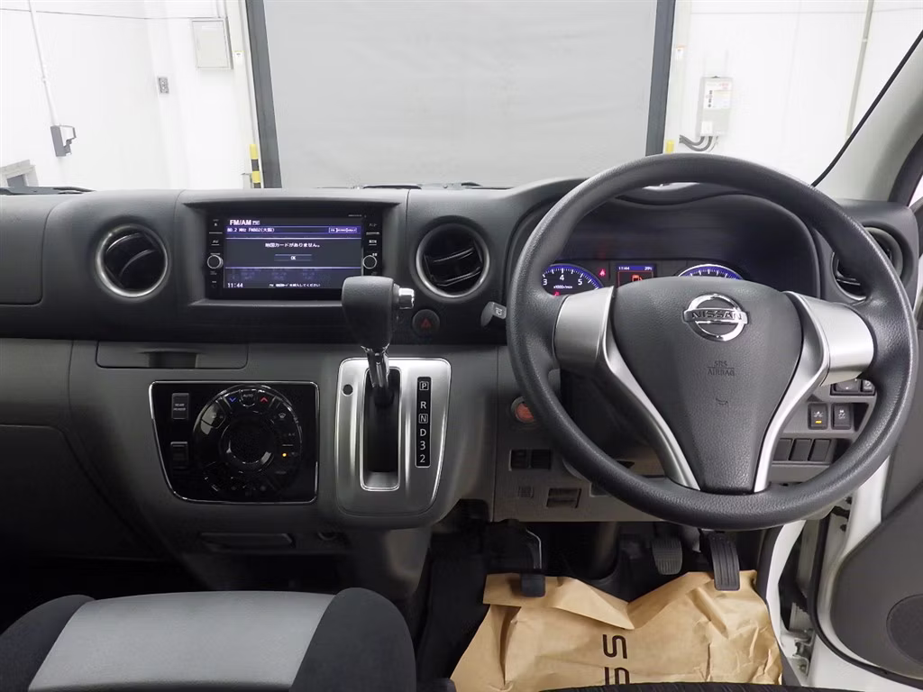 NISSAN NV350 CARAVAN