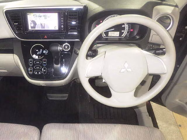 MITSUBISHI EK SPACE