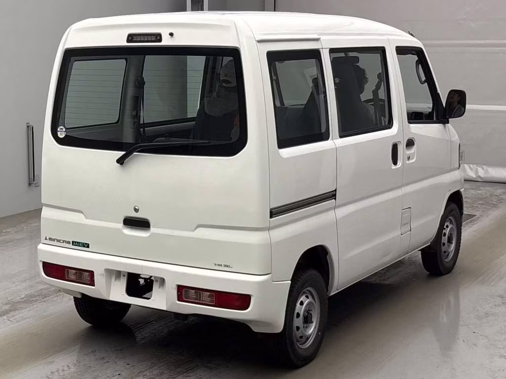 MITSUBISHI MINICAB MIEV