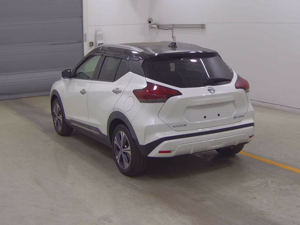 NISSAN KICKS