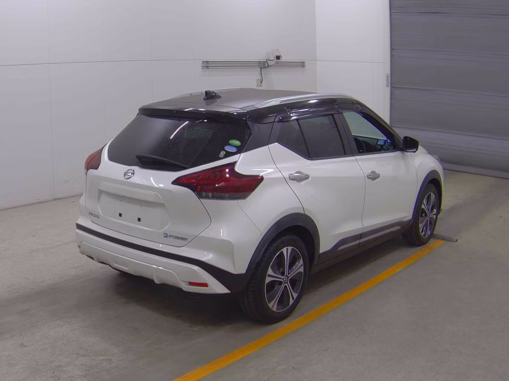 NISSAN KICKS