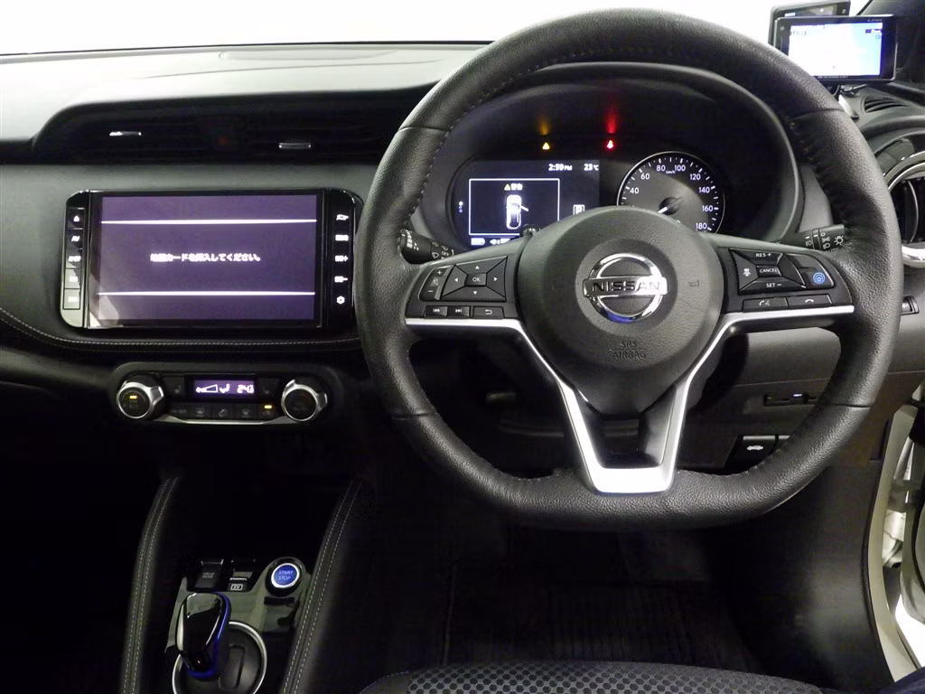 NISSAN KICKS