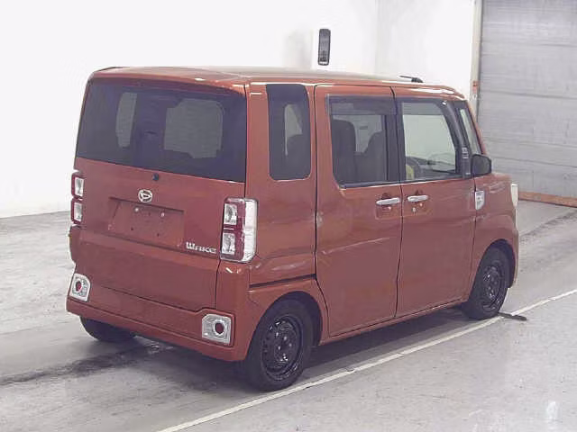 DAIHATSU WAKE