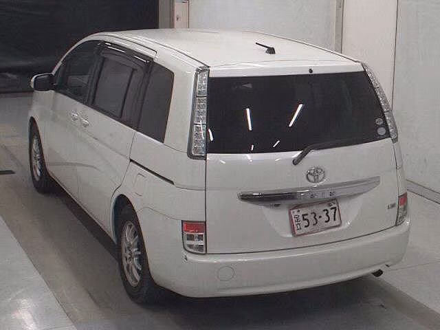 TOYOTA ISIS