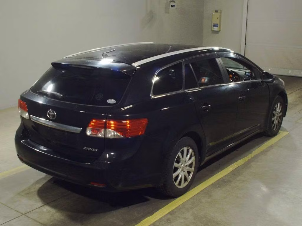 TOYOTA AVENSIS