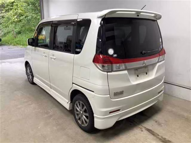 MITSUBISHI DELICA D:2