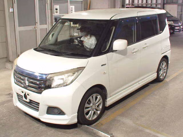 MITSUBISHI DELICA D:2