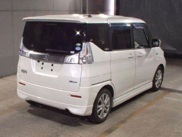 MITSUBISHI DELICA D:2