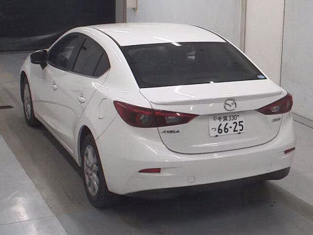 MAZDA AXELA