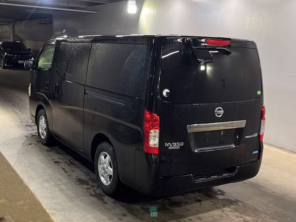 NISSAN NV350 CARAVAN