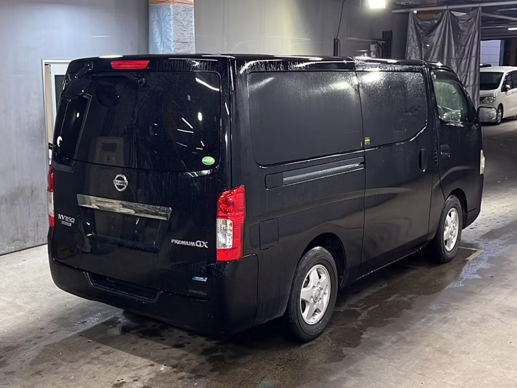 NISSAN NV350 CARAVAN