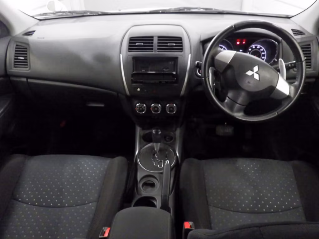 MITSUBISHI RVR
