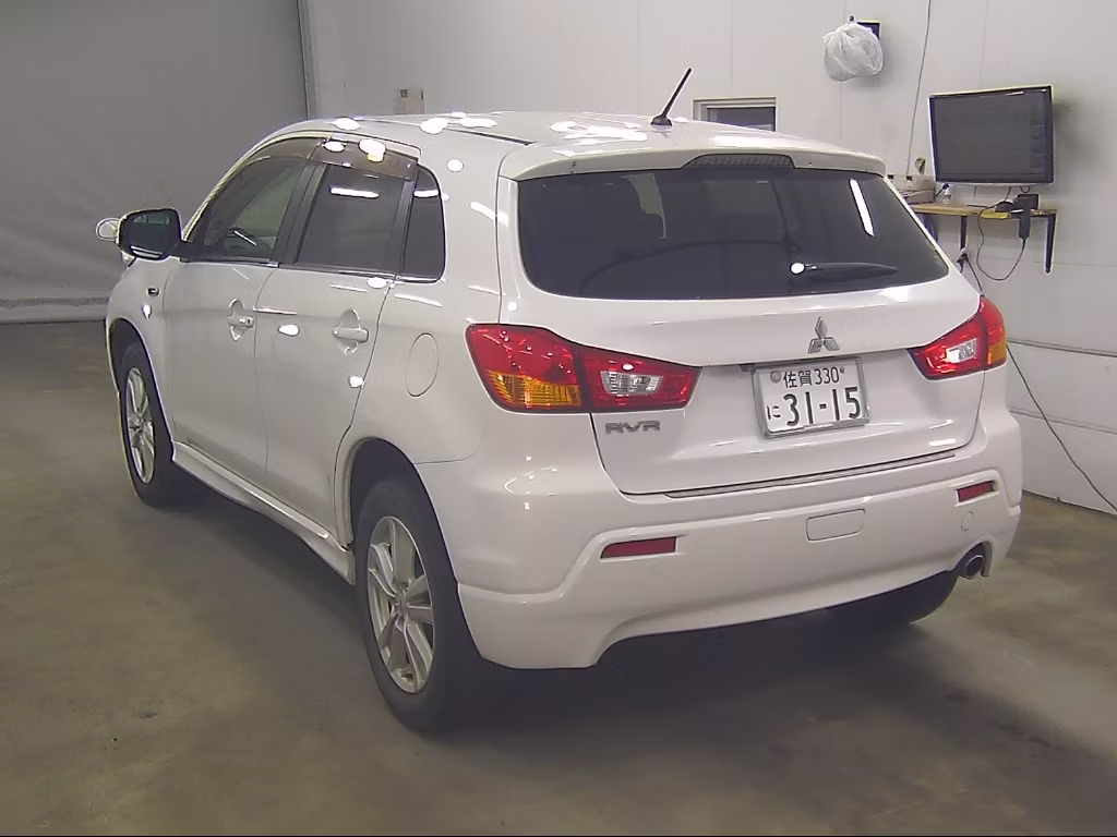 MITSUBISHI RVR