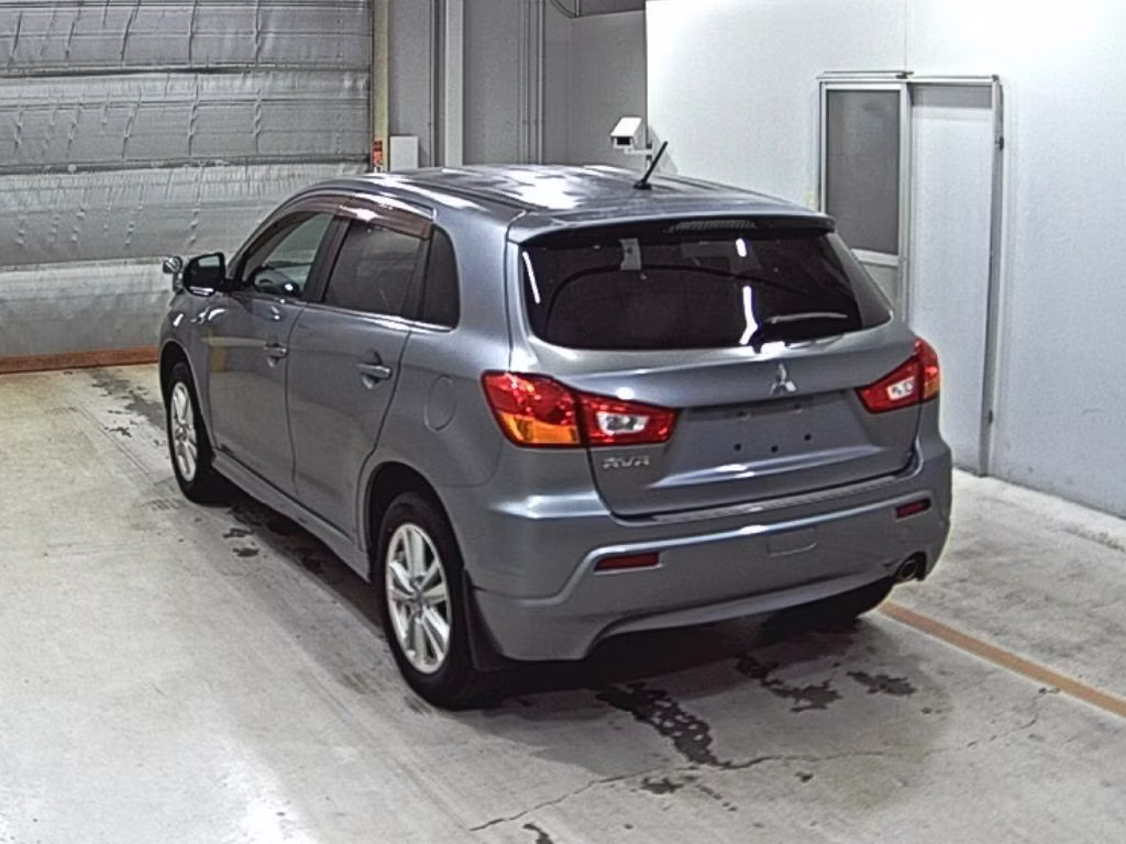 MITSUBISHI RVR