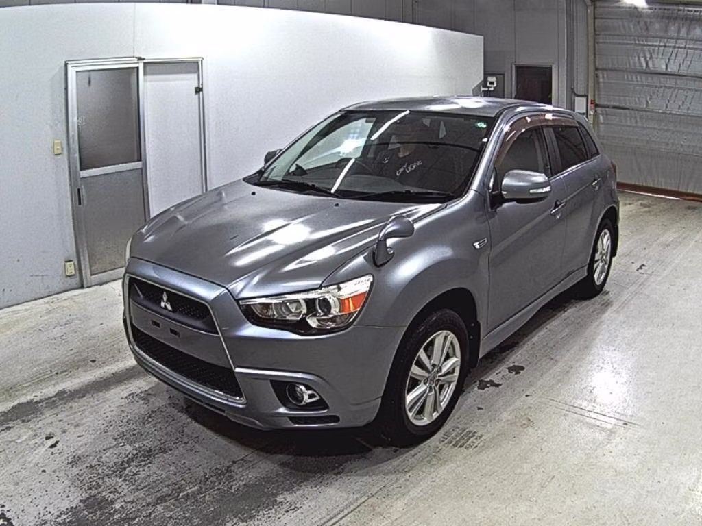 MITSUBISHI RVR