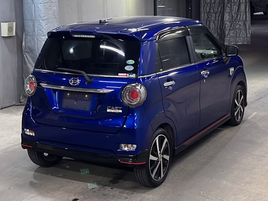 DAIHATSU CAST