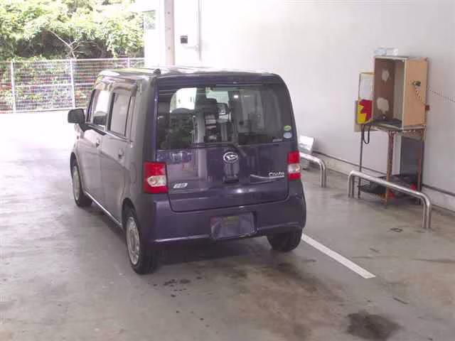 DAIHATSU MOVE CONTE