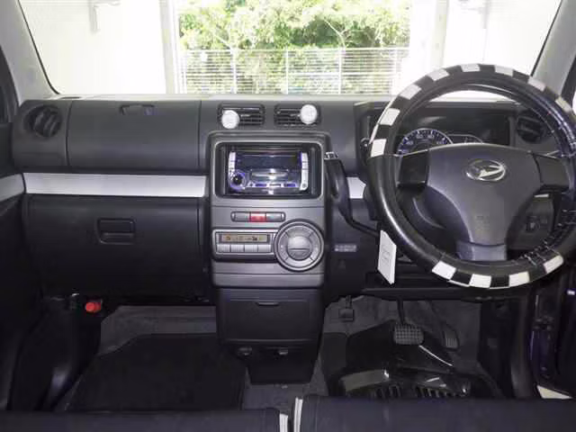DAIHATSU MOVE CONTE