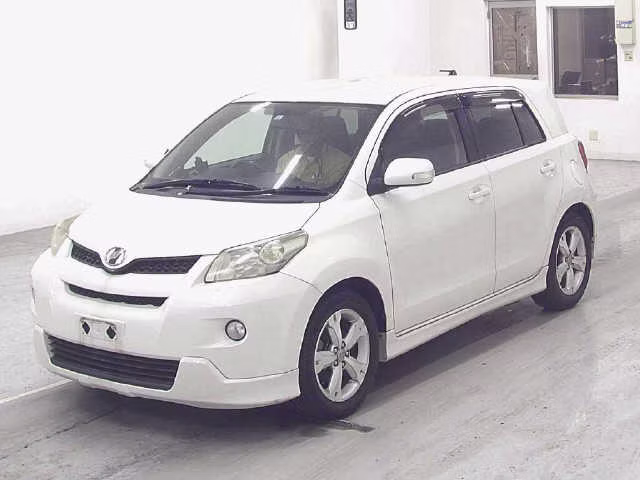 TOYOTA IST