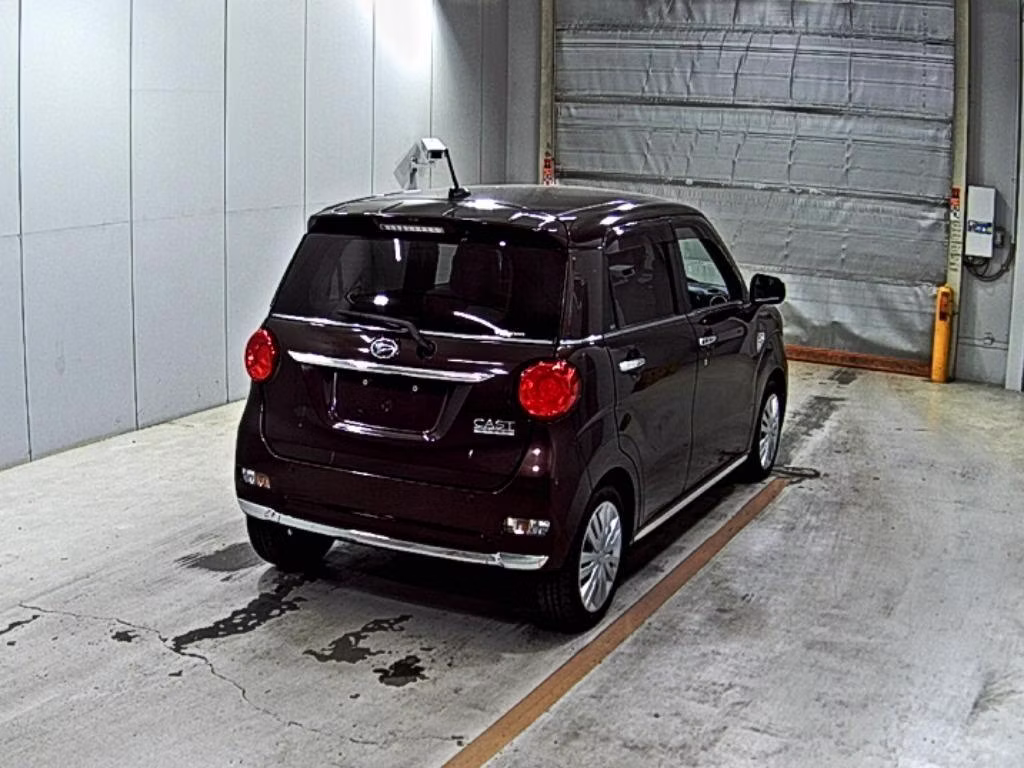 DAIHATSU CAST
