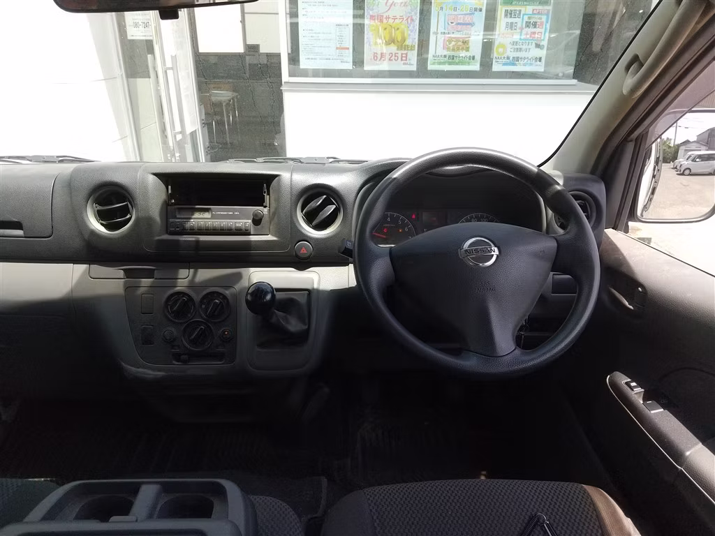 NISSAN NV350 CARAVAN