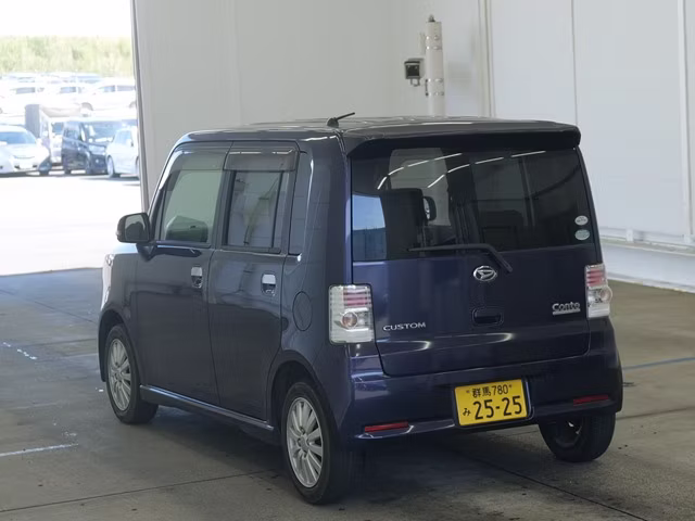 DAIHATSU MOVE CONTE