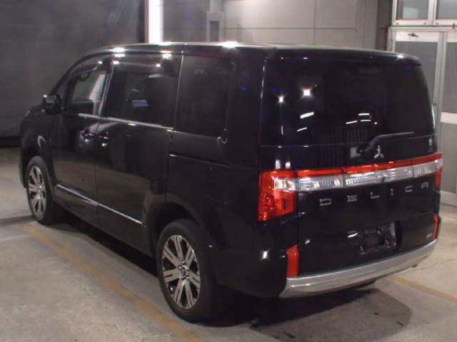 MITSUBISHI DELICA D:5