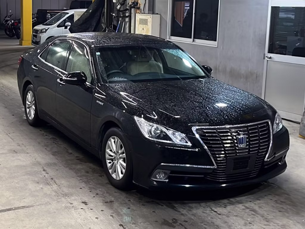 TOYOTA CROWN